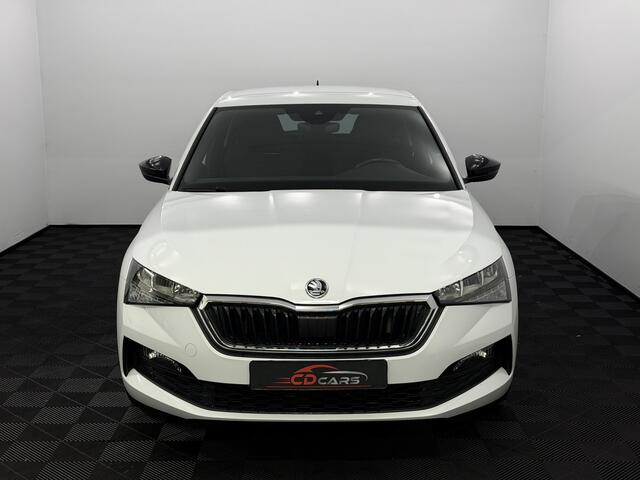 Skoda SCALA 1.5 TSI Sport Business Apple carplay, Parkeersensoren, Stoelverwarming, Rijstrook correctie, Cruise control, Keyless start