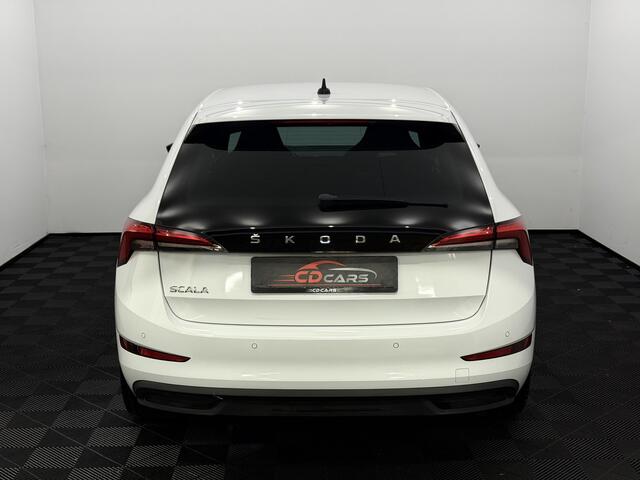 Skoda SCALA 1.5 TSI Sport Business Apple carplay, Parkeersensoren, Stoelverwarming, Rijstrook correctie, Cruise control, Keyless start