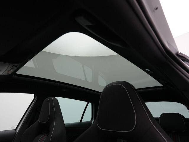 Skoda SCALA 1.0 TSI 115 pk DSG Monte Carlo | Panoramadak | Matrix LED | Achteruitrijcamera | Stoelverwarming | Carplay