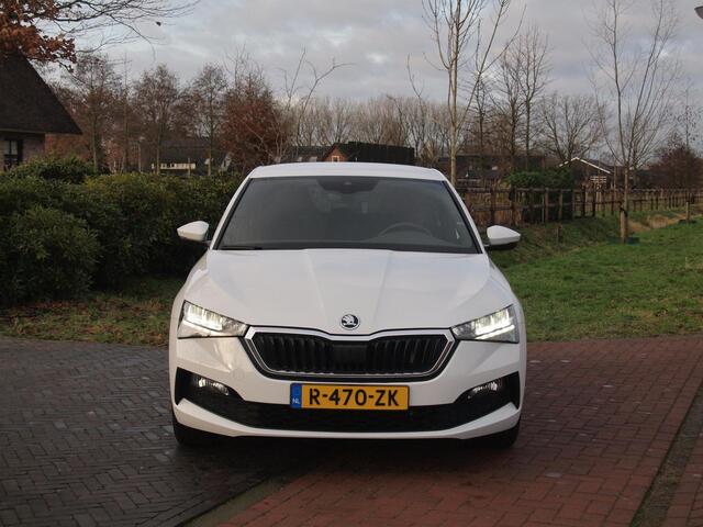 Skoda SCALA 1.0 TSI Sport Business | Apple Carplay | Trekhaak | Parkeensensoren | Sportstoelen | NL-Auto |