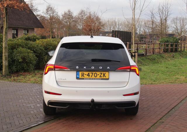 Skoda SCALA 1.0 TSI Sport Business | Apple Carplay | Trekhaak | Parkeensensoren | Sportstoelen | NL-Auto |
