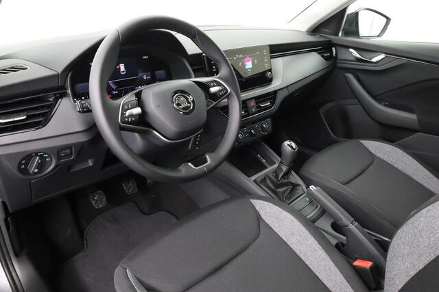 Skoda SCALA Essence 1.0 TSI 70 kW / 95 pk | Apple Carplay | Parkeersensoren | Technology Pack | Cruise Control