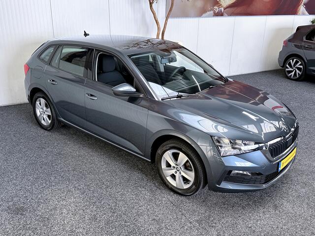 Skoda SCALA 1.0 TSI CRUISE CONTROL AIRCO APPLE CARPLAY/ANDROID BLUETOOTH MEDIA VOORBEREIDING RIJSTROOKSENSOREN PDC ZEER MOOI !! 3010