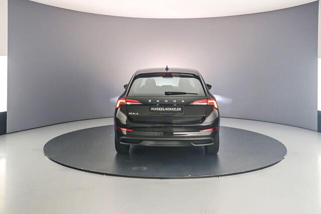 Skoda SCALA Ambition 1.0 TSI 110pk Cruise control, Parkeersensor achter, App connect, LED koplampen, Airco, DAB, Radio, Bluetooth