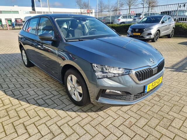 Skoda SCALA 1.0 TSI Ambition | Apple CarPlay / Android Auto navigatie | Climate Control | Licht metalen velgen |