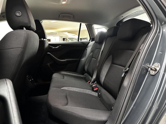 Skoda SCALA 1.0 TSI Active/ LED Koplampen!/ Trekhaak/ Airco/ Cruise/ Diml.Auto/ Regensensor/ Elek.pakket/ Isofix/ C.V.Afstand/ Metallic Lak.