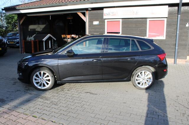 Skoda SCALA 1.0 TSI Sport business - virtual cockpit - Carplay - pano dak