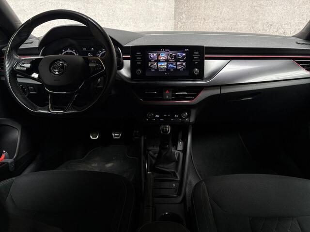 Skoda SCALA 1.0 TSI Sport (APPLE CARPLAY, KUIPSTOELEN, CLIMATE, STOELVERWARMING, SPORTSTOELEN, GETINT GLAS, PARKEERSENSOREN, LM VELGEN, NIEUWSTAAT)