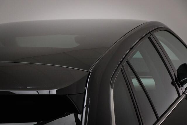 Skoda SCALA 1.0 TSI First Edition | PANORAMADAK | DRAADLOZE LADER | STOELVERWARMING | 18"