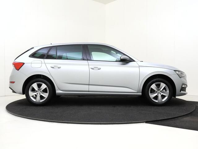 Skoda SCALA 1.0 TSI Ambition | CarPlay | Airco | Cruise control | Lane- en frontassist | Bluetooth | Parkeersensoren achter |