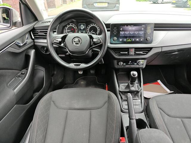 Skoda SCALA 1.0 TSI Ambition / CRUISE/ CLIMATE/ PARK. SENSOREN/ DAB/ SMARTLINK/ LED/ 16" LMV