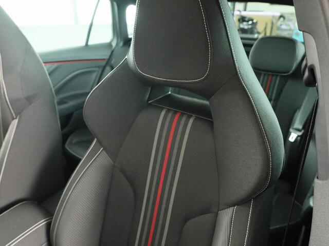 Skoda SCALA Monte Carlo 1.0 TSI 115 pk 7 versn. DSG | Travel Assist Plus| Winter Plus Pakket | Lichtmetalen Velgen 18 Inch