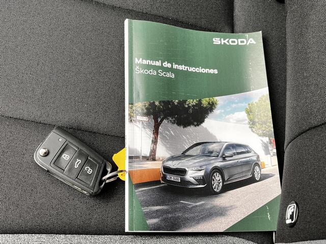 Skoda SCALA 1.0 TSI Selection / Automaat / Fabrieksgarantie tot 06-2027 / Automaat / Adaptieve CC / Camera / Navigatie via Apple Carplay Android / Climate Control / 16" LM wielen /