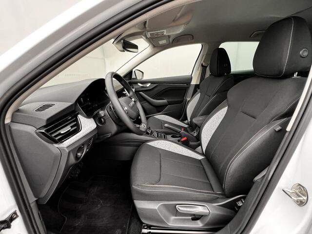 Skoda SCALA 1.0 TSI Selection / Automaat / Fabrieksgarantie tot 06-2027 / Automaat / Adaptieve CC / Camera / Navigatie via Apple Carplay Android / Climate Control / 16" LM wielen /