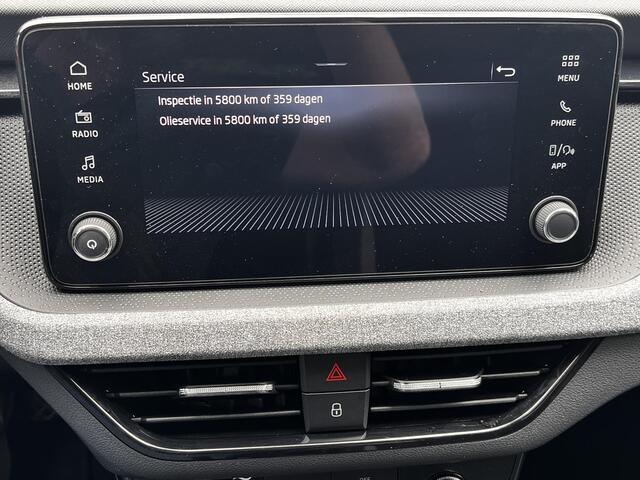 Skoda SCALA 1.0 TSI Selection / Automaat / Fabrieksgarantie tot 05-2027 / Automaat / Adaptieve CC / Camera / Navigatie via Apple Carplay Android / Climate Control / 16" LM wielen /
