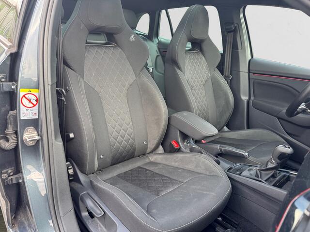 Skoda SCALA 1.5 TSI Sport Business Aut- RS Sport Interieur, Panoramadak, Stoelverwarming, Carplay, Android Auto