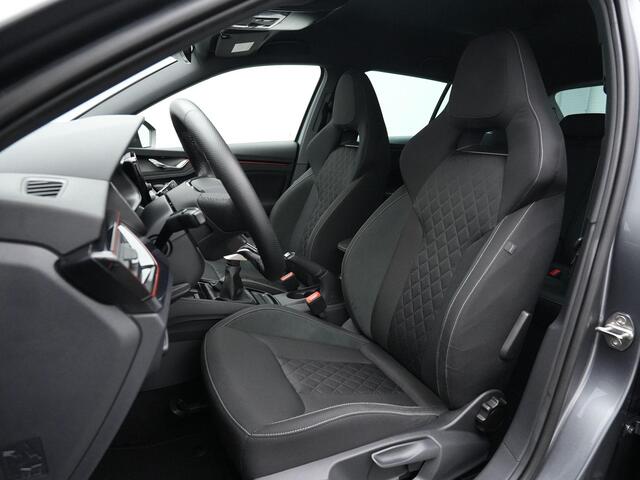Skoda SCALA 1.0 TSI 110 pk Sport Business | Stoelverwarming | LED | Carplay | Parkeersensoren voor/achter | Lane Assist