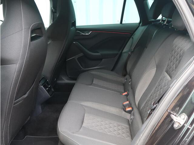 Skoda SCALA 1.0 TSI 110PK Sport | NAVI | PANO-DAK | TREKHAAK | FULL LED | CLIMA |