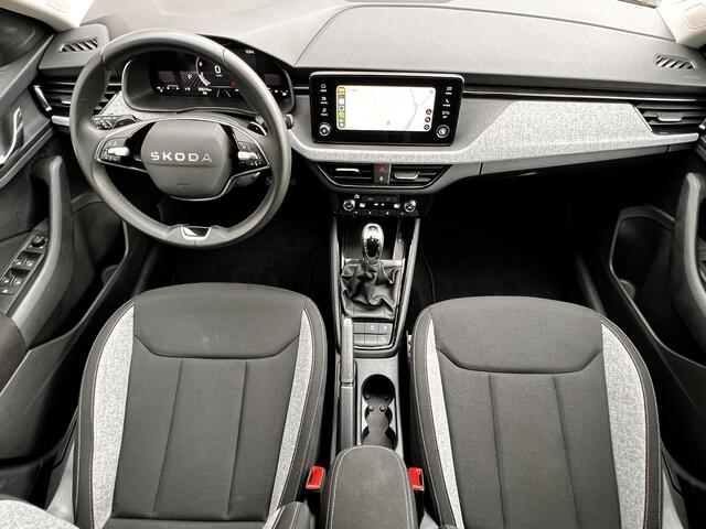 Skoda SCALA 1.0 TSI Selection / Fabrieksgarantie tot 06-2027 / Automaat / Adaptieve CC / Navigatie via Apple Carplay Android / Climate Control / 16" LM wielen /