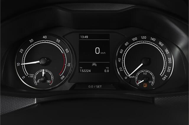 Skoda SCALA 1.0 TSI 116 PK Ambition Org. NL | Cruise | PDC | App. Connect | Airco | Elek. Trekhaak | LM 16" |