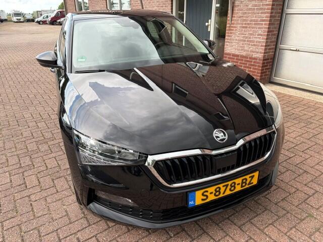 Skoda SCALA 1.0 TSI 81 kw Ambition LM velgen , Carplay