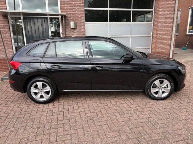 Skoda SCALA 1.0 TSI 81 kw Ambition LM velgen , Carplay