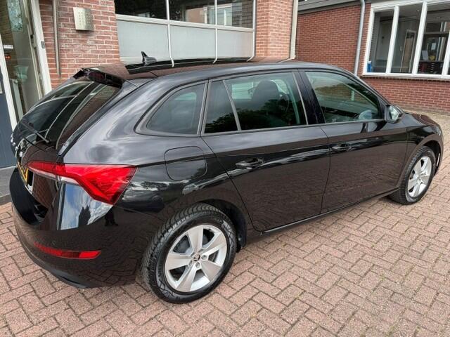 Skoda SCALA 1.0 TSI 81 kw Ambition LM velgen , Carplay