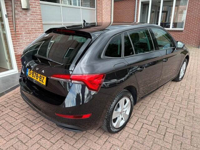 Skoda SCALA 1.0 TSI 81 kw Ambition LM velgen , Carplay