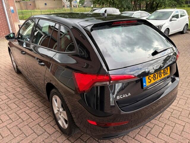 Skoda SCALA 1.0 TSI 81 kw Ambition LM velgen , Carplay