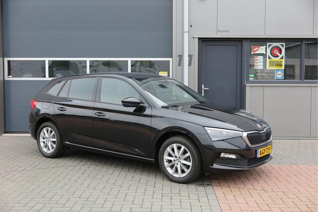 Skoda SCALA 1.0 TSI 110pk H6 Sport Business. Panoramadak , Led, Stoelverwarming, Achteruitrijcamera , PDC , Carplay , (navigatie via carplay) DAB+