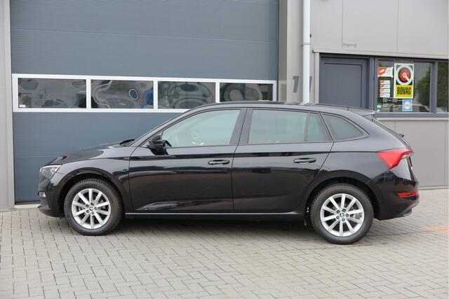 Skoda SCALA 1.0 TSI 110pk H6 Sport Business. Panoramadak , Led, Stoelverwarming, Achteruitrijcamera , PDC , Carplay , (navigatie via carplay) DAB+