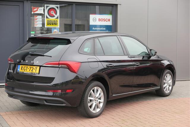 Skoda SCALA 1.0 TSI 110pk H6 Sport Business. Panoramadak , Led, Stoelverwarming, Achteruitrijcamera , PDC , Carplay , (navigatie via carplay) DAB+