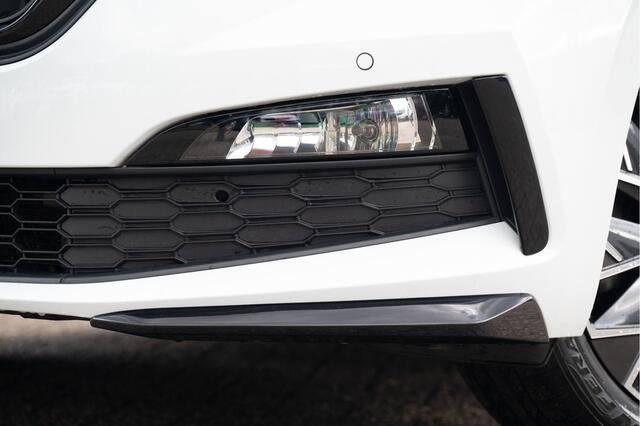 Skoda SCALA 1.0 TSI DSG Monte Carlo | Pano | Camera | Stoelverw. | Active Info | Moon Wh. Met.