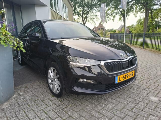 Skoda SCALA 1.0 TSI Sport Business | Trekhaak | Carplay| Virtual cockpit | Zwart hemel | 110 pk | NAP |