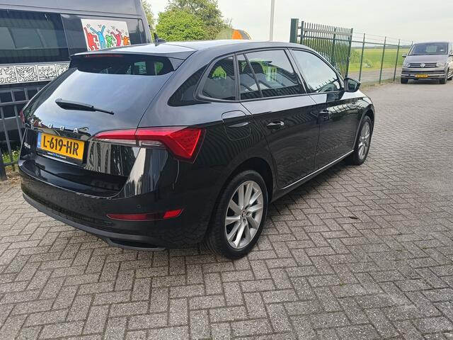 Skoda SCALA 1.0 TSI Sport Business | Trekhaak | Carplay| Virtual cockpit | Zwart hemel | 110 pk | NAP |