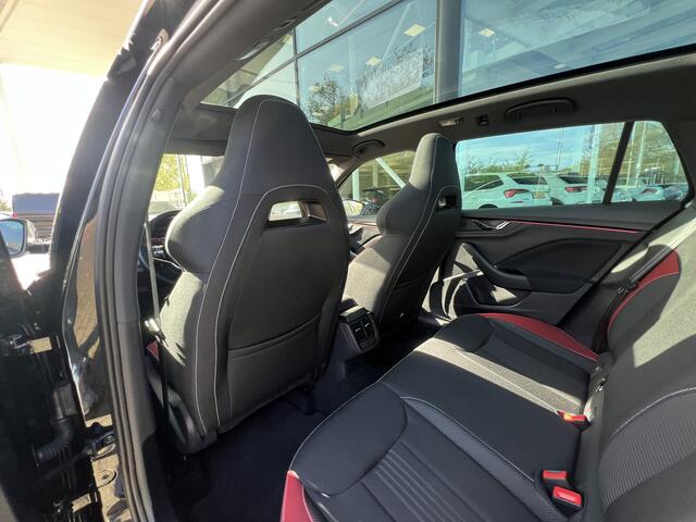 Skoda SCALA 1.5 TSI Sport Business / Panoramadak / Virtual Cockpit / Navigatie / Trekhaak Wegklapbaar / 17'' LMV