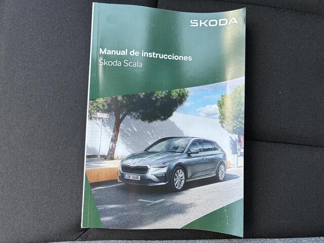 Skoda SCALA 1.0 TSI DSG7 Selection / Fabrieksgarantie t/m 3-2027 / Achteruitrijcamera / Apple Carplay & Android Auto / Climate Control / Cruise Control /