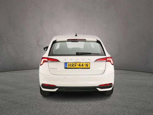 Skoda SCALA Selection 1.0 TSI 115pk DSG Automaat Cruise control, Airco, LED koplampen, App connect, Parkeersensor achter, Bluetooth, DAB, Radio