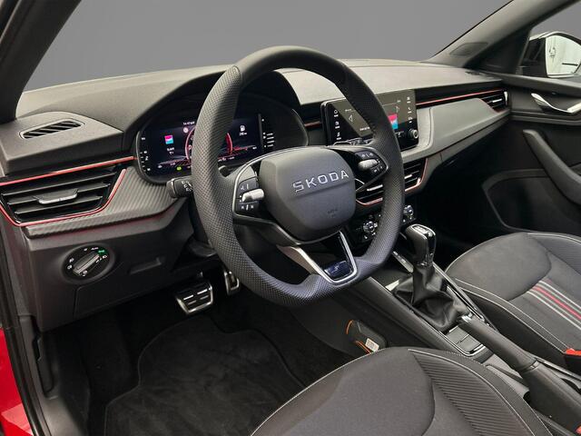 Skoda SCALA Monte Carlo 1.0 TSI 115pk DSG Automaat Trekhaak, Panoramadak, Adaptive cruise control, Achteruitrijcamera, Stoelverwarming, LED koplampen, Parkeersensoren