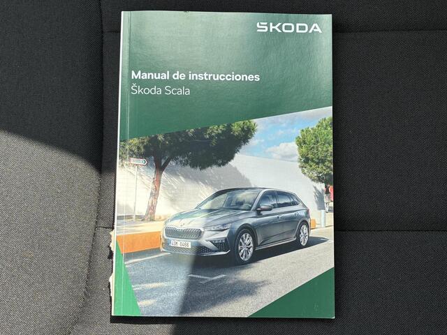 Skoda SCALA 1.0 TSI DSG Selection / Apple Carplay & Android Auto / Climate Control / Cruise Control / Achteruitrijcamera /
