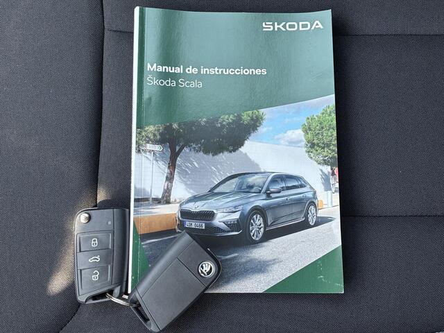 Skoda SCALA 1.0 TSI DSG Automaat Selection / Apple Carplay & Android Auto / Climate Control / Cruise Control / Achteruitrijcamera /