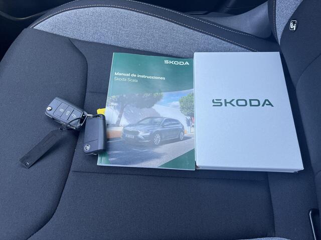 Skoda SCALA 1.0 TSI DSG Automaat Selection / Cruise Control / Camera / Navigatie via Apple Carplay Android / Climate Control / 16" LM wielen /
