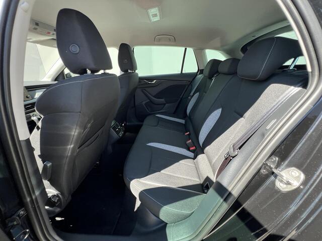 Skoda SCALA 1.0 TSI DSG Automaat Selection / Cruise Control / Camera / Navigatie via Apple Carplay Android / Climate Control / 16" LM wielen /