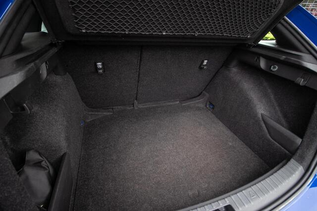Skoda SCALA 1.0 TSI Sport Business | Trekhaak | Sportstoelen |