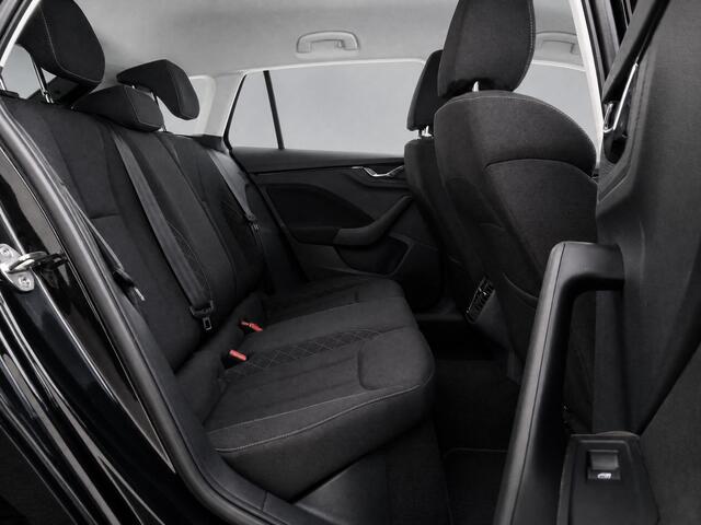 Skoda SCALA 1.0 TSI Ambition / Cruise controle / Lichtmetaal 16 inch / Parkeersensoren achter /