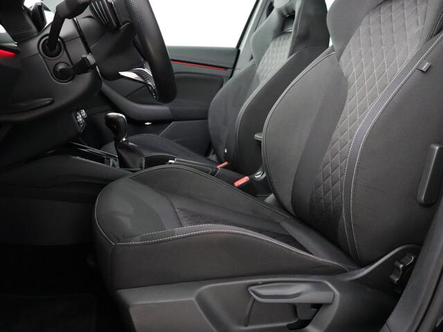 Skoda SCALA 1.5 TSI Sport Business (NL-Auto / Pano / ACC / Carplay / Navi / Led)