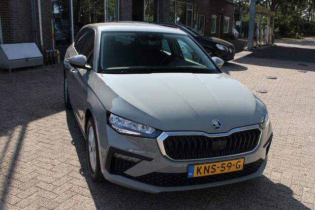 Skoda SCALA 1.0 TSI Trekhaak, Stoelverwarming, Carplay, Keyless, Camera, ACC, ECC, Navi, LED, Parkeersens. V en A, 16" LMV