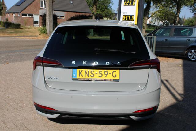 Skoda SCALA 1.0 TSI Trekhaak, Stoelverwarming, Carplay, Keyless, Camera, ACC, ECC, Navi, LED, Parkeersens. V en A, 16" LMV