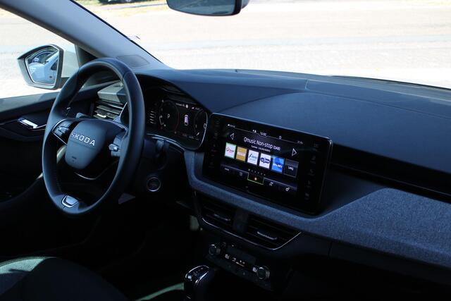 Skoda SCALA 1.0 TSI Trekhaak, Stoelverwarming, Carplay, Keyless, Camera, ACC, ECC, Navi, LED, Parkeersens. V en A, 16" LMV