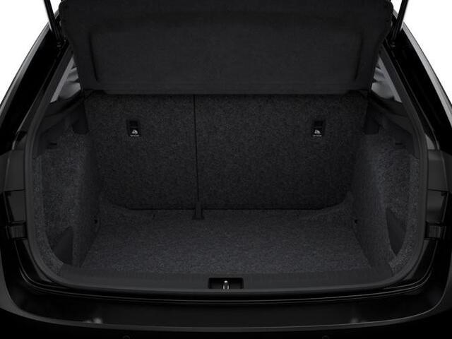 Skoda SCALA 1.0 TSI Edition | Stoel- en stuurverwarming| Trekhaak | Draadloos laden | 16 inch lichtmetalen velgen|